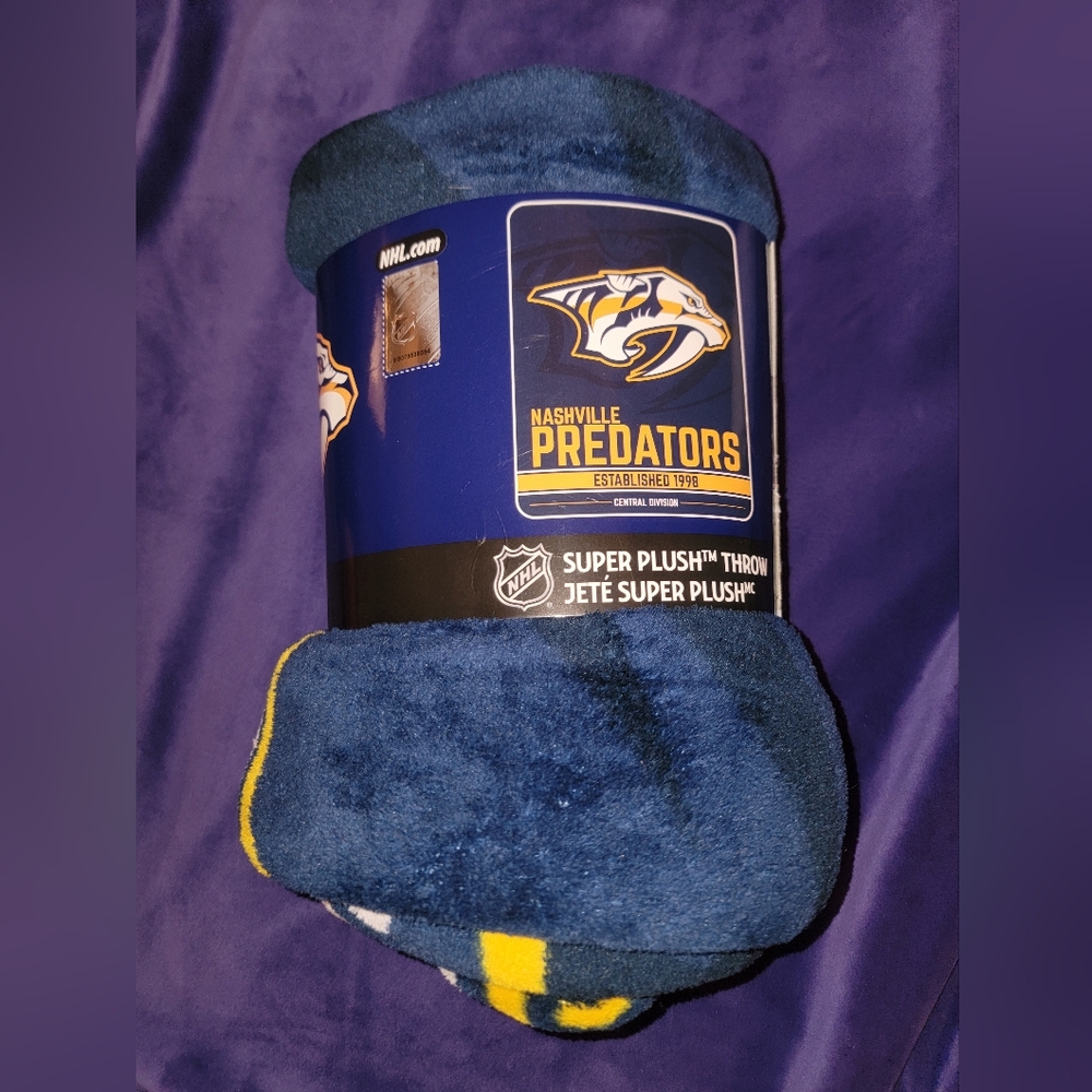 Nashvile Predators Throw